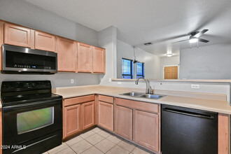 7010 McMahon Way in Peoria, AZ - Building Photo - Building Photo