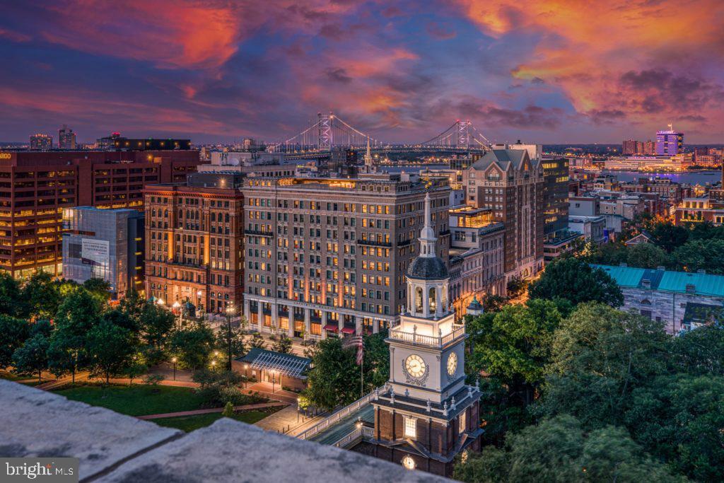 150 S Independence Mall W in Philadelphia, PA - Building Photo