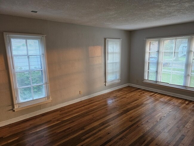 4756 N 19th Pl, Unit 4756 N 19th pl