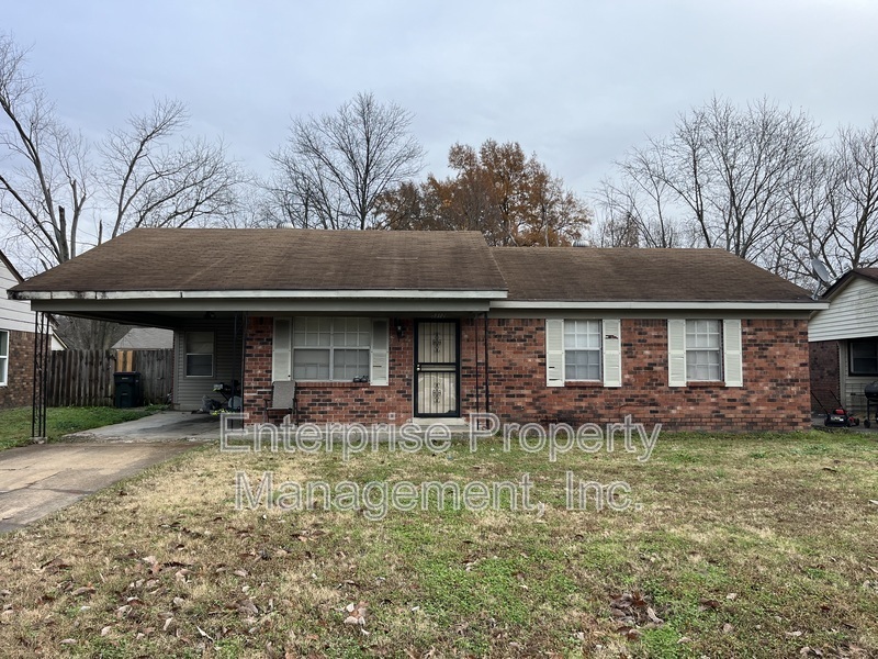 5312 Plover Dr in Memphis, TN - Building Photo