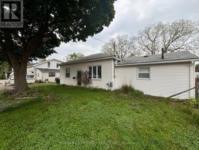 property at 17 Davidson St