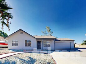 515 E Rockwood Dr in Phoenix, AZ - Building Photo