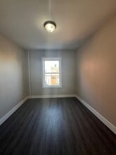 104 Belmont Ave, Unit 3A in Jersey City, NJ - Building Photo - Building Photo
