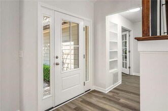 1813 N Creek Cir in Alpharetta, GA - Building Photo - Building Photo