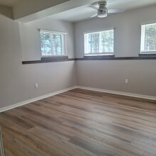 34509 Hartwell Pl-Unit -1 in Oconomowoc, WI - Building Photo - Building Photo