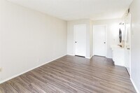 12014 Mighty Oak Dr photo'