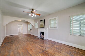 2531 Stevens St-Unit -A in Houston, TX - Building Photo - Building Photo