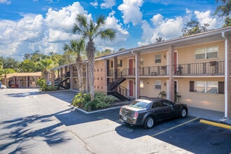 Creekside Condos in Jacksonville, FL - Building Photo - Building Photo