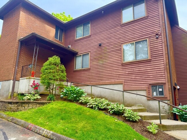 27 Harrison St in Meriden, CT - Building Photo - Building Photo
