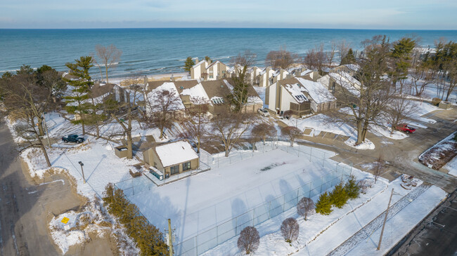 Bent Tree in South Haven, MI - Building Photo - Building Photo