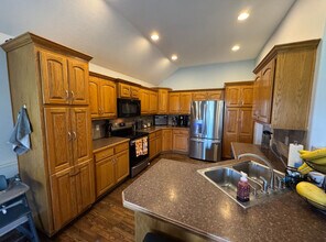 1380 Stone Creek Dr in Lawrence, KS - Building Photo - Building Photo