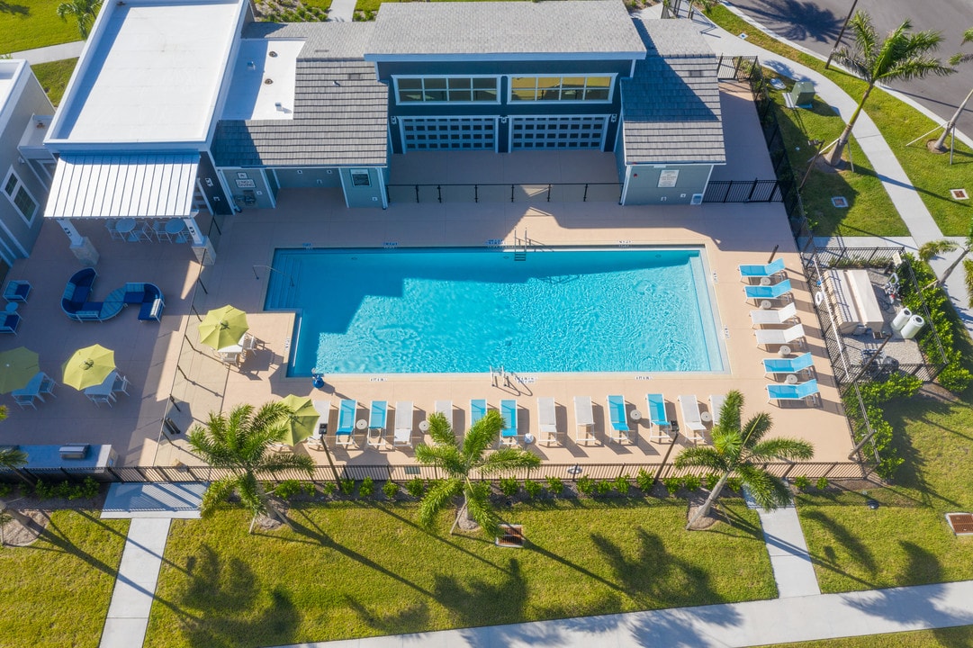 Springs At Hammock Cove in Naples, FL - Foto de edificio
