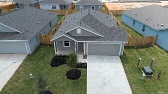 15696 Plum Brk Dr in Conroe, TX - Building Photo