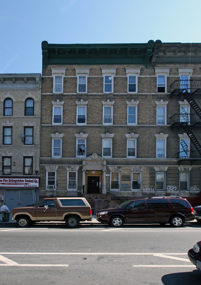 221 Lewis Ave in Brooklyn, NY - Building Photo - Building Photo