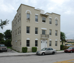 Mirian Apartments in West Palm Beach, FL - Building Photo - Building Photo