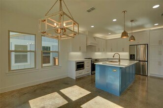 110 Cardinal Wds in Granbury, TX - Building Photo - Building Photo