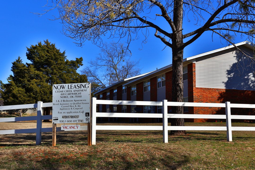 Cedar Creek Apartments in Noble, OK - Foto de edificio