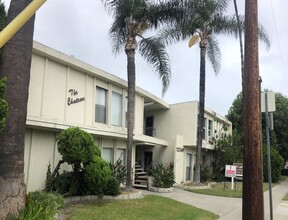 The Chateau Apartments in Downey, CA - Building Photo - Building Photo