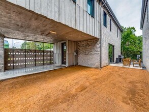 905 Blackland Ct in Dallas, TX - Building Photo - Building Photo