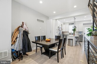 1728 Ingersoll St in Philadelphia, PA - Building Photo - Building Photo