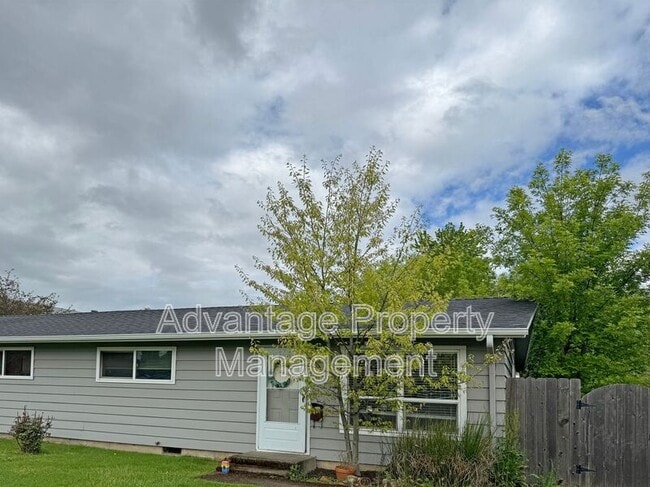 1521 NW Kings Blvd