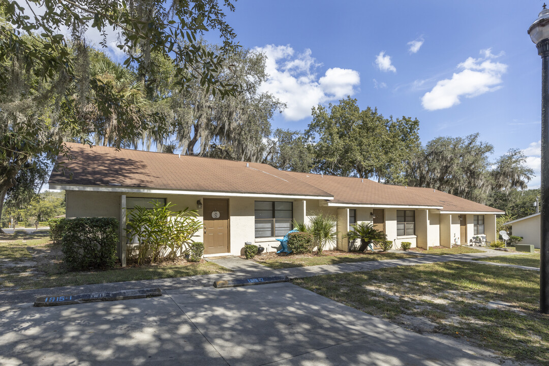 1907 South St in Leesburg, FL - Building Photo