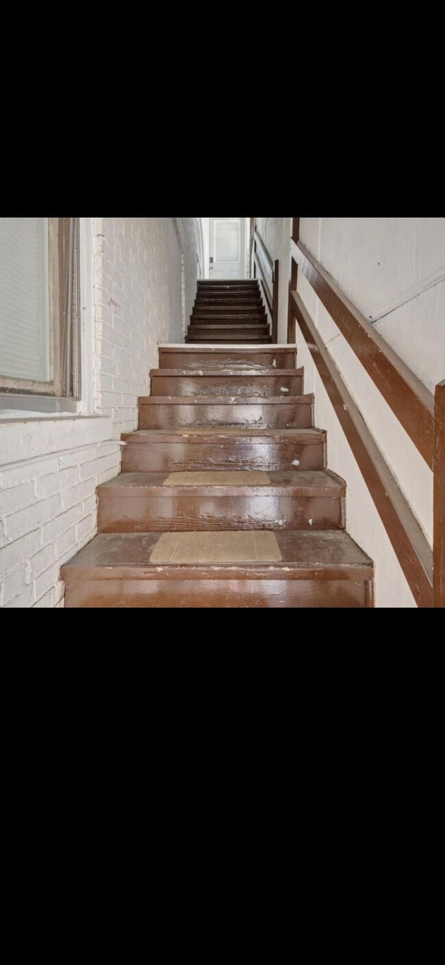 125 N 4th St, Unit 2 in Columbia, PA - Foto de edificio - Building Photo