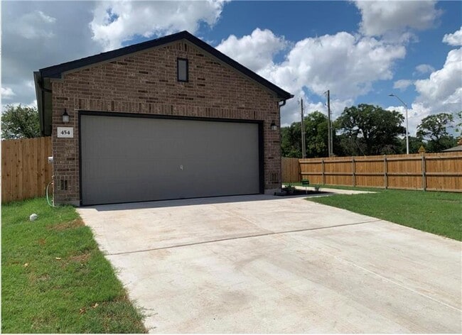 property at 454 Thunder Valley Trl