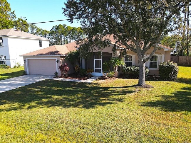 7 Zither Ct in Palm Coast, FL - Building Photo - Building Photo