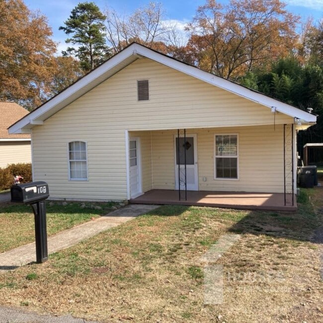 property at 108 Davis St