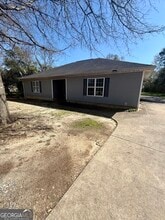 806 E Church St in Fort Valley, GA - Building Photo - Building Photo