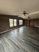 5800 E Hermans Rd in Tucson, AZ - Building Photo - Building Photo