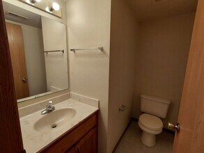 24950 Scenic Dr in Waynesville, MO - Building Photo - Building Photo