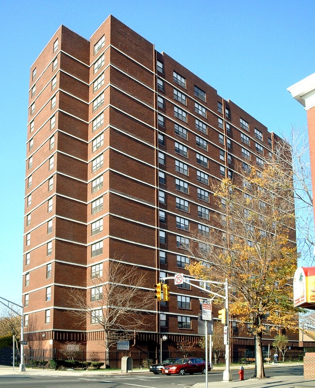 Salem Lafayette Urban Renewal L.P. Campus in Jersey City, NJ - Foto de edificio - Building Photo