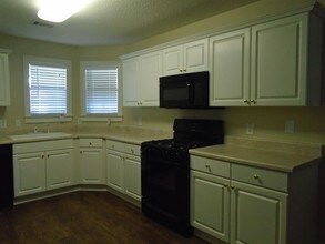 513 Brookstone Way in Stockbridge, GA - Building Photo - Building Photo