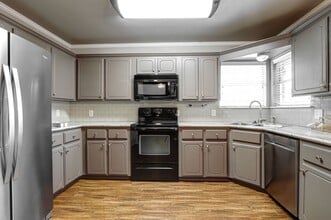 3001 Brittney Ln in Texarkana, TX - Building Photo - Building Photo