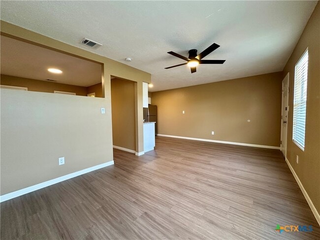 1409 N Bishop St in San Marcos, TX - Building Photo - Building Photo