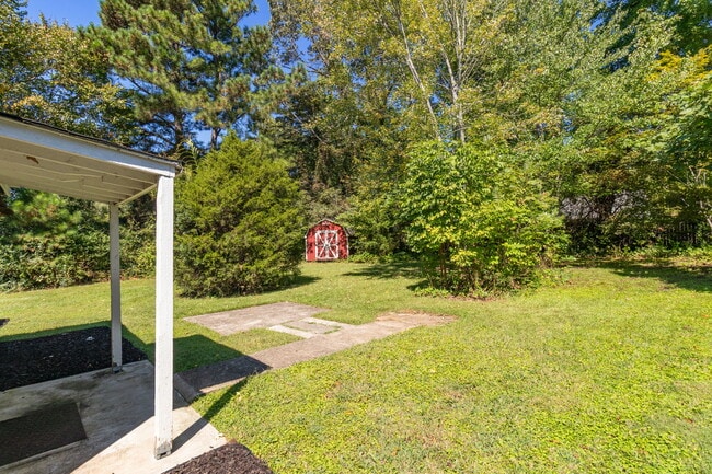 2510 Harley Dr in Greensboro, NC - Building Photo - Building Photo