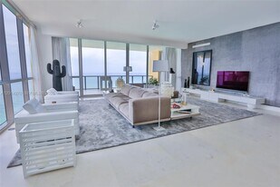 17749 Collins Ave, Unit 2801 in Sunny Isles Beach, FL - Building Photo