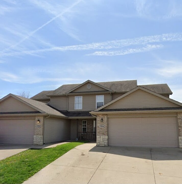 3902 Snowy Owl Dr in Columbia, MO - Foto de edificio