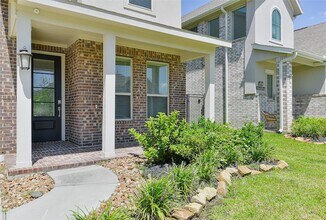 4261 Waterlily Spg Wy in Porter, TX - Building Photo - Building Photo
