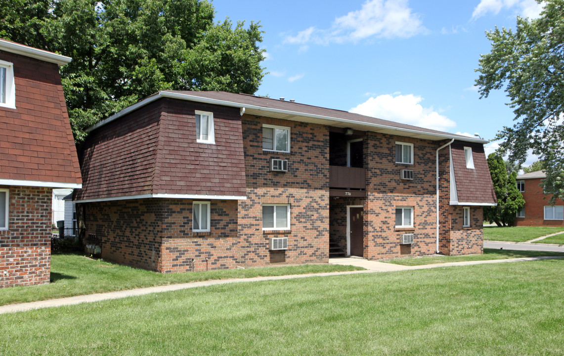 779-785 Clarendon Ave in Columbus, OH - Building Photo