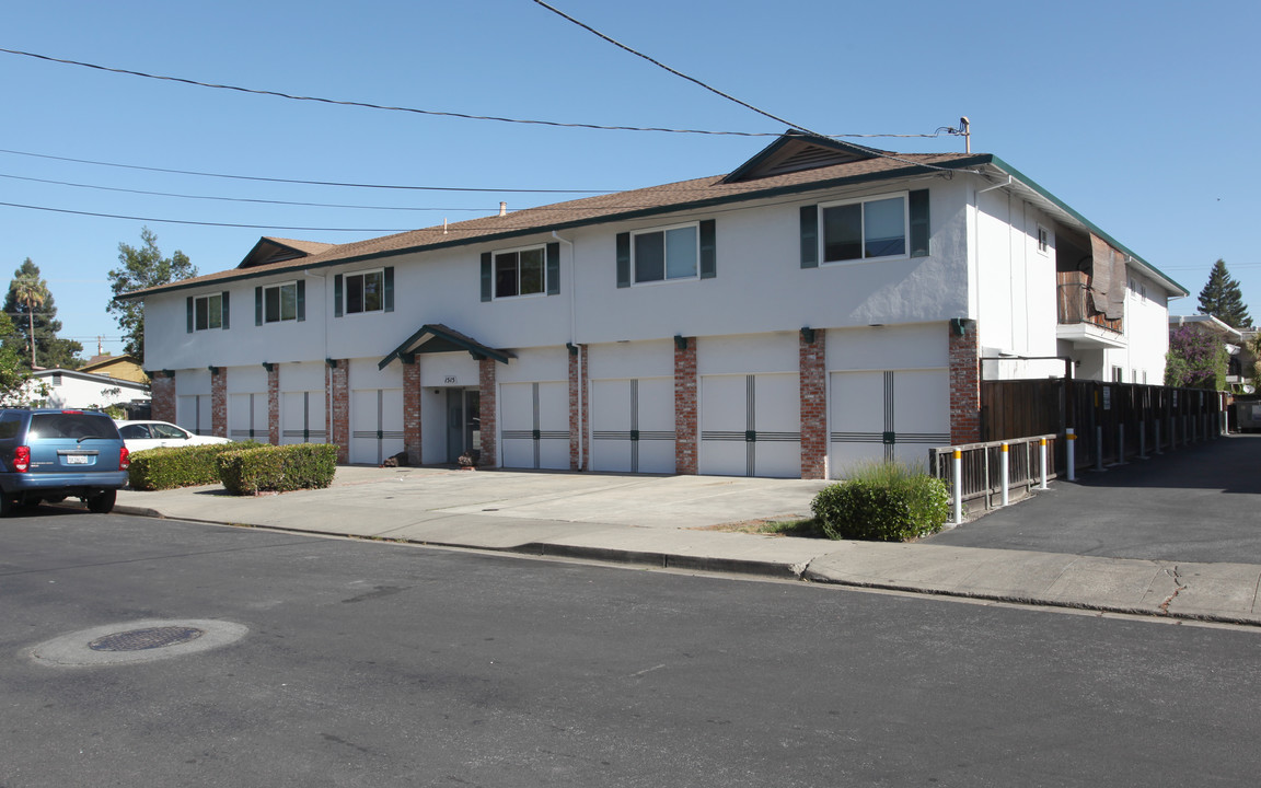 1515 Regent St in Redwood City, CA - Building Photo