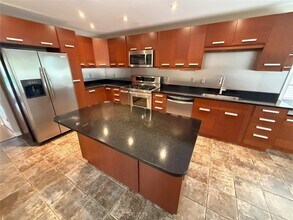 290 Sweetwater Trce in Roswell, GA - Building Photo - Building Photo