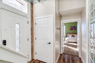 55 E Clifton Ave in Cincinnati, OH - Building Photo