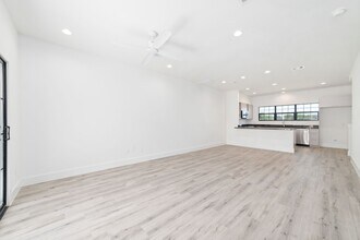 11924 N Hoa Sen Cir in Houston, TX - Building Photo - Building Photo