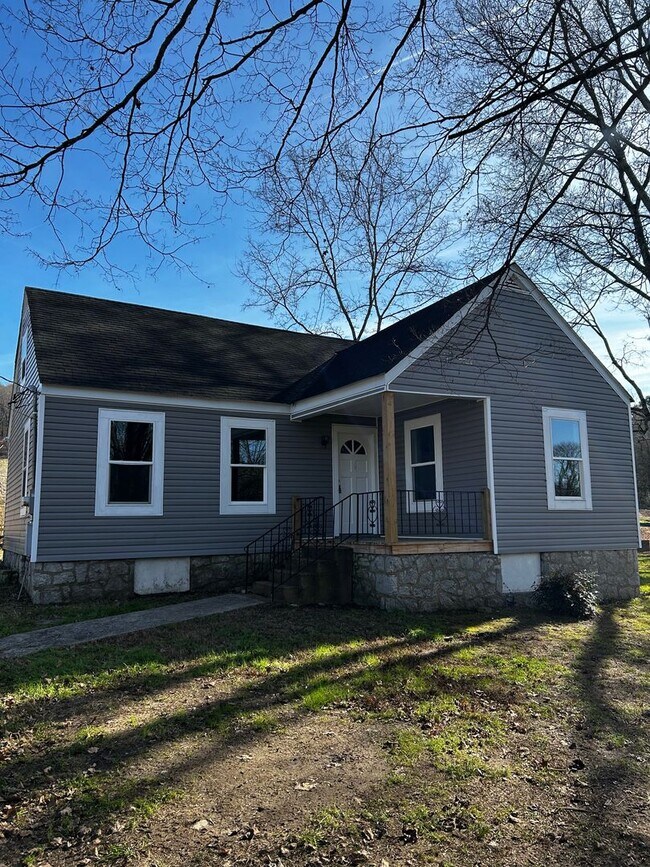 135 Three Notch Rd in Ringgold, GA - Building Photo - Building Photo