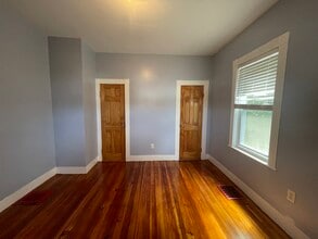 24 Litchfield St, Unit 1 in Boston, MA - Building Photo - Building Photo