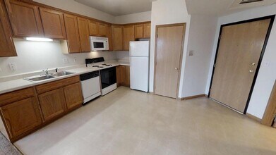 2816 Stange Rd in Ames, IA - Building Photo - Building Photo