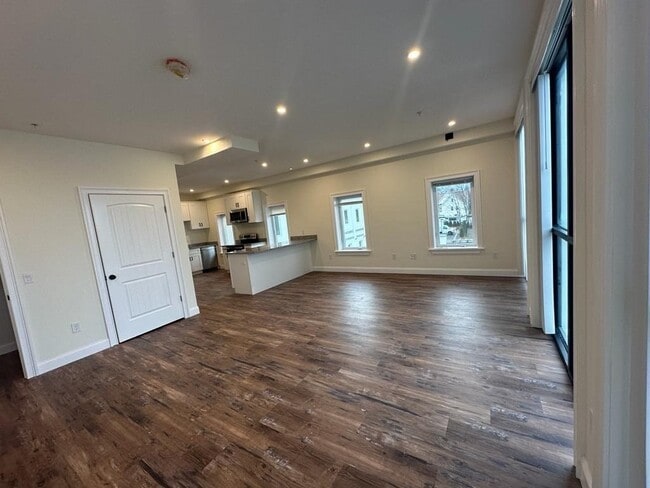 19 Academy Dr in Lowell, MA - Building Photo - Building Photo